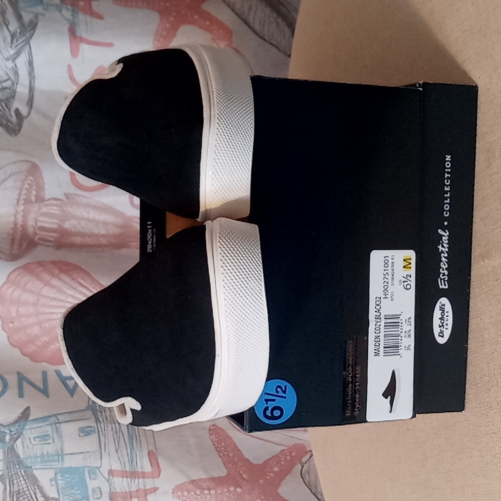 Dr. Scholl's Essential Collection Women's slip-on shoes blk 6 1/2. New W/Box~